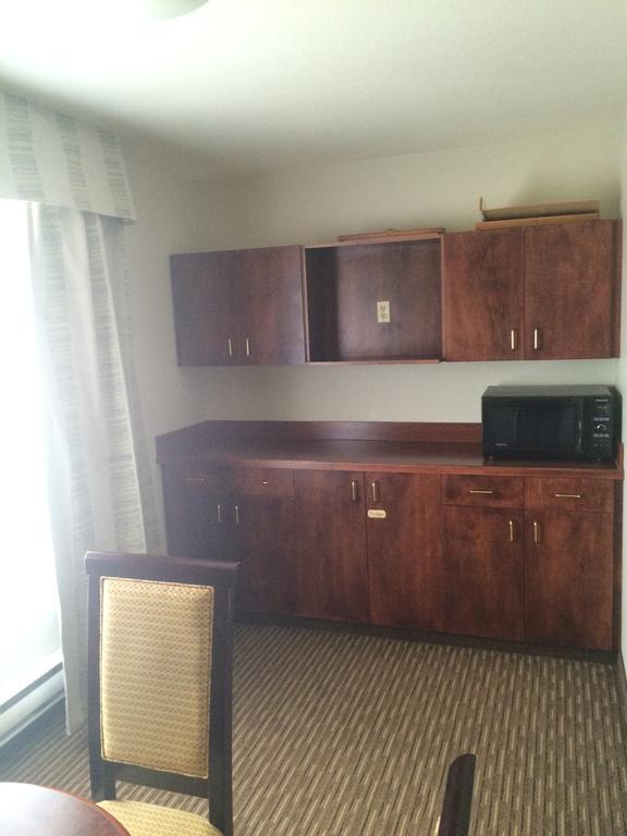 Foxwood Inn And Suites Fox Creek Chambre photo